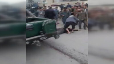 شاهد.. انفجار قنبلة في العاصمة الأفغانية يودي بحياة شخصين